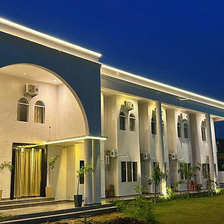 Farm Green View Resort โอร์ชชา ภายนอก รูปภาพ